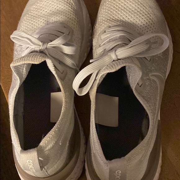 nike shoes - Picture 6 of 6